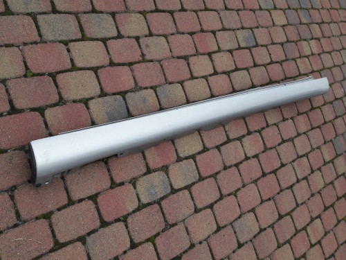 avensis-ii-t25-listwa-progowa-lewy-prog-02-09-a75852-05010-ed-car.pl