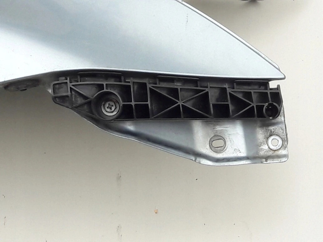 lexus-is-ii-e2-blotnik-prawy-przod-przedni-05-08-a53801-53050-5380153050-ed-car.pl-4866355