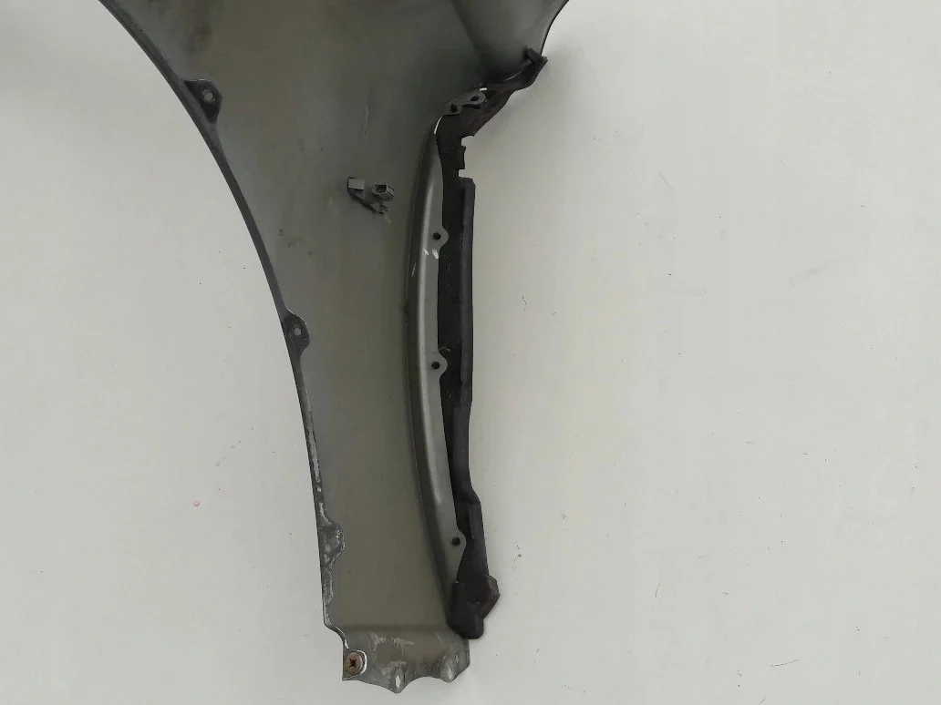 lexus-is-ii-e2-blotnik-prawy-przod-przedni-05-08-a53801-53050-5380153050-ed-car.pl-4866355