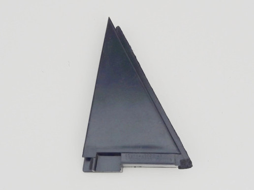 prius-ii-zaslepka-trojkat-drzwi-lewy-tyl-03-09-67488-47031-ed-car.pl-6326485