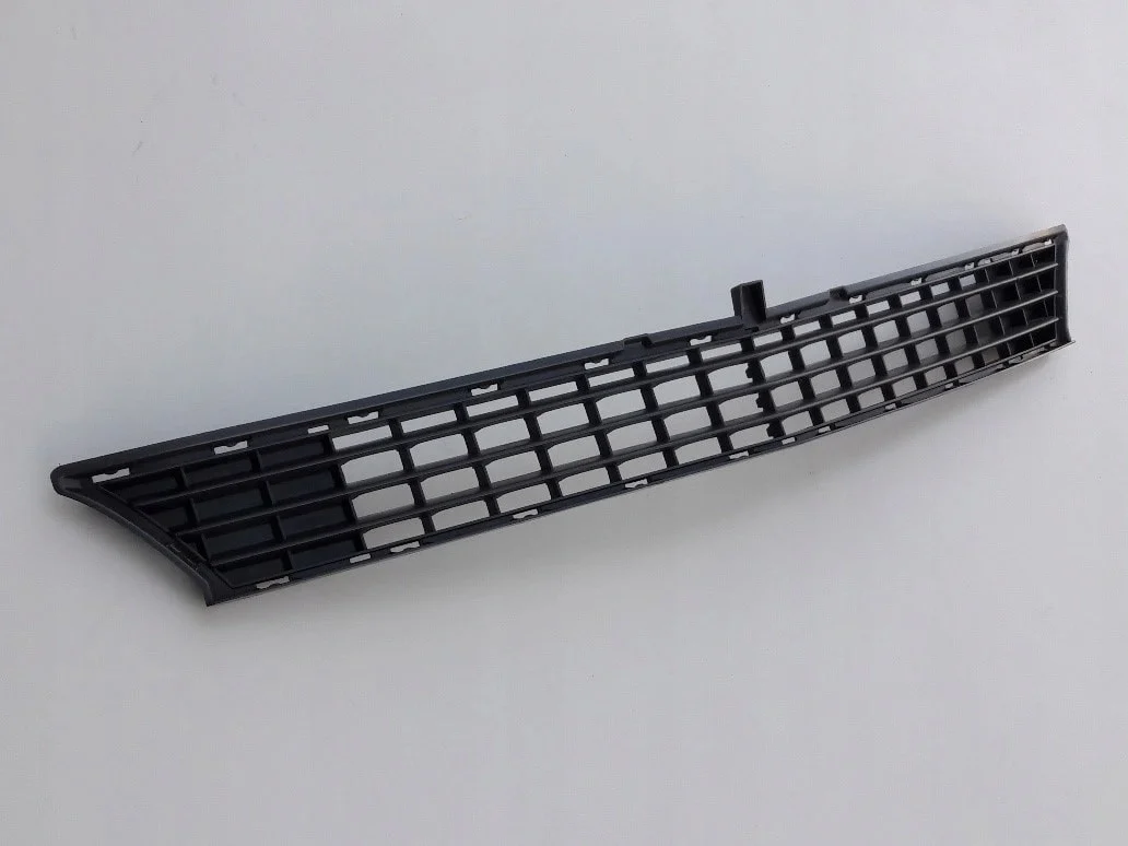 mercedes-b-klasa-i-w245-kratka-zderzaka-przod-05-a1698850123-ed-car.pl-4859558