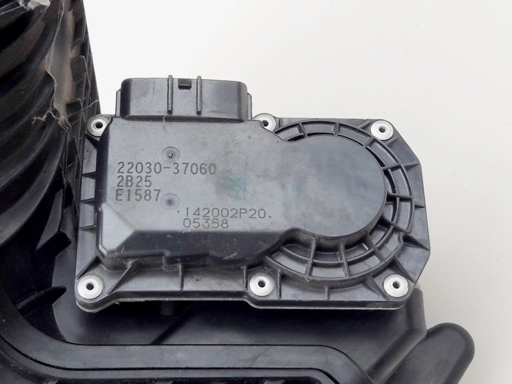 ct200h-auris-prius-iii-corolla-c-hr-przepustnica-22030-37060-ed-car.pl-4888666