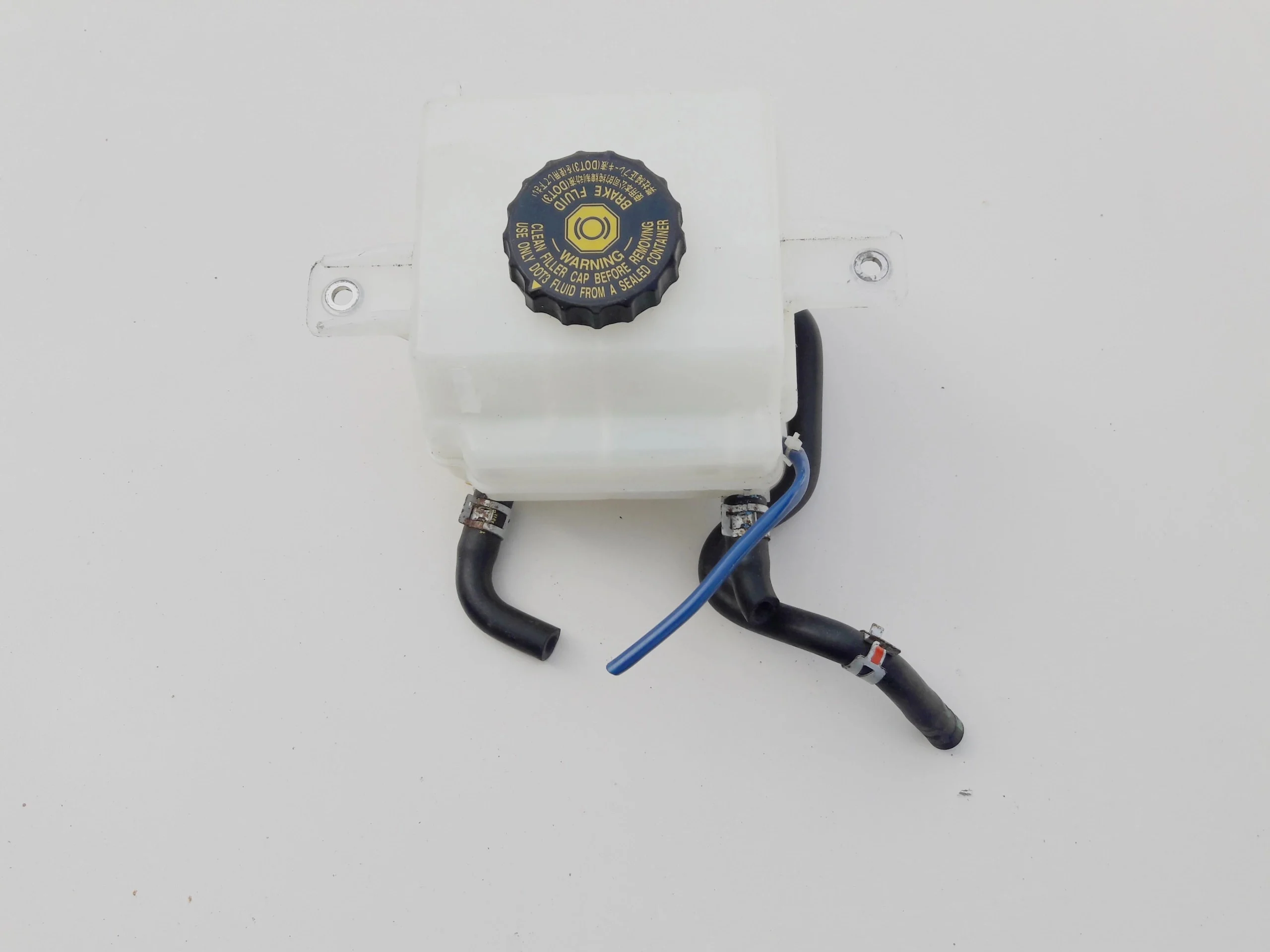 lexus-ct200h-zbiorniczek-plynu-hamulcowego-10-47220-76010-ed-car.pl-4889322