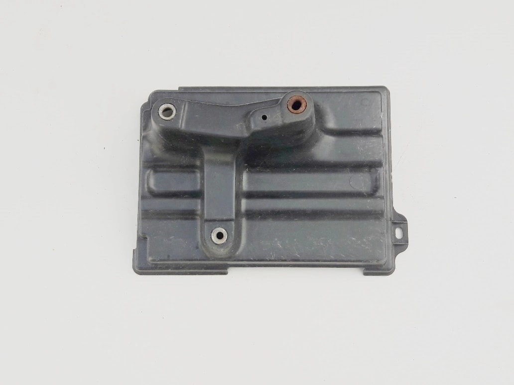 lexus-is200-is300-obudowa-dolna-akumulatora-99-74431-51010-ed-car.pl-6669128