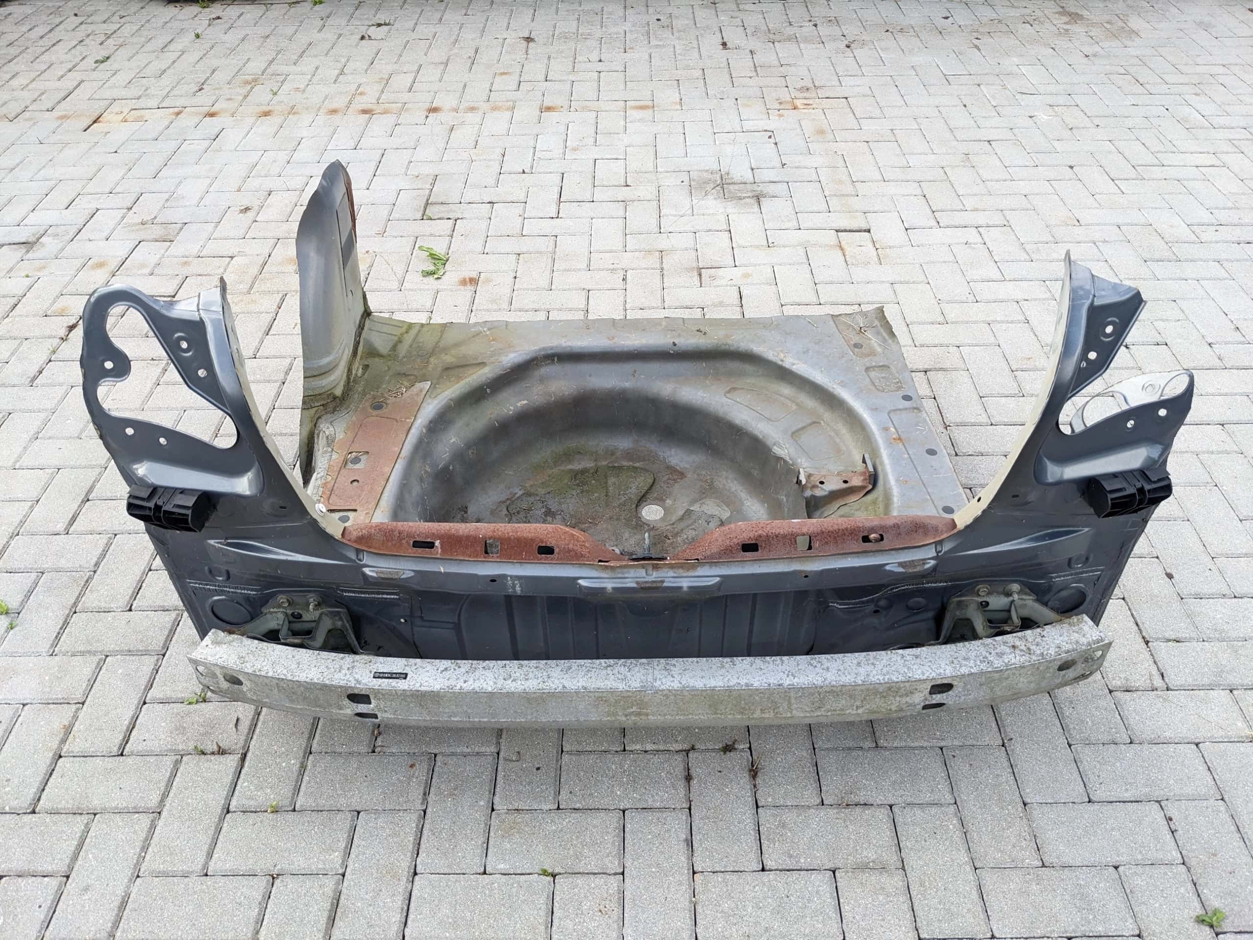 avensis-ii-t25-lb-pas-sciana-podloga-strefa-belka-tyl-58307-05070-52171-05010-ed-car.pl-4888625