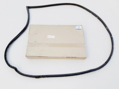 ford-fiesta-vi-mk7-uszczelka-drzwi-prawy-przod-08-8a61-a20530-at-8a61a20530at-ed-car.pl-6677272