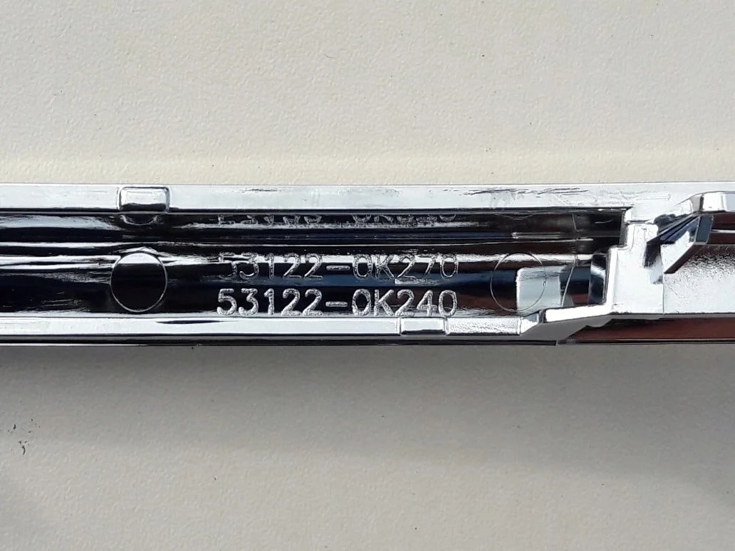 hilux-viii-listwa-chrom-atrapy-grill-przod-15-19-a53122-0k270-ed-car.pl-5119732
