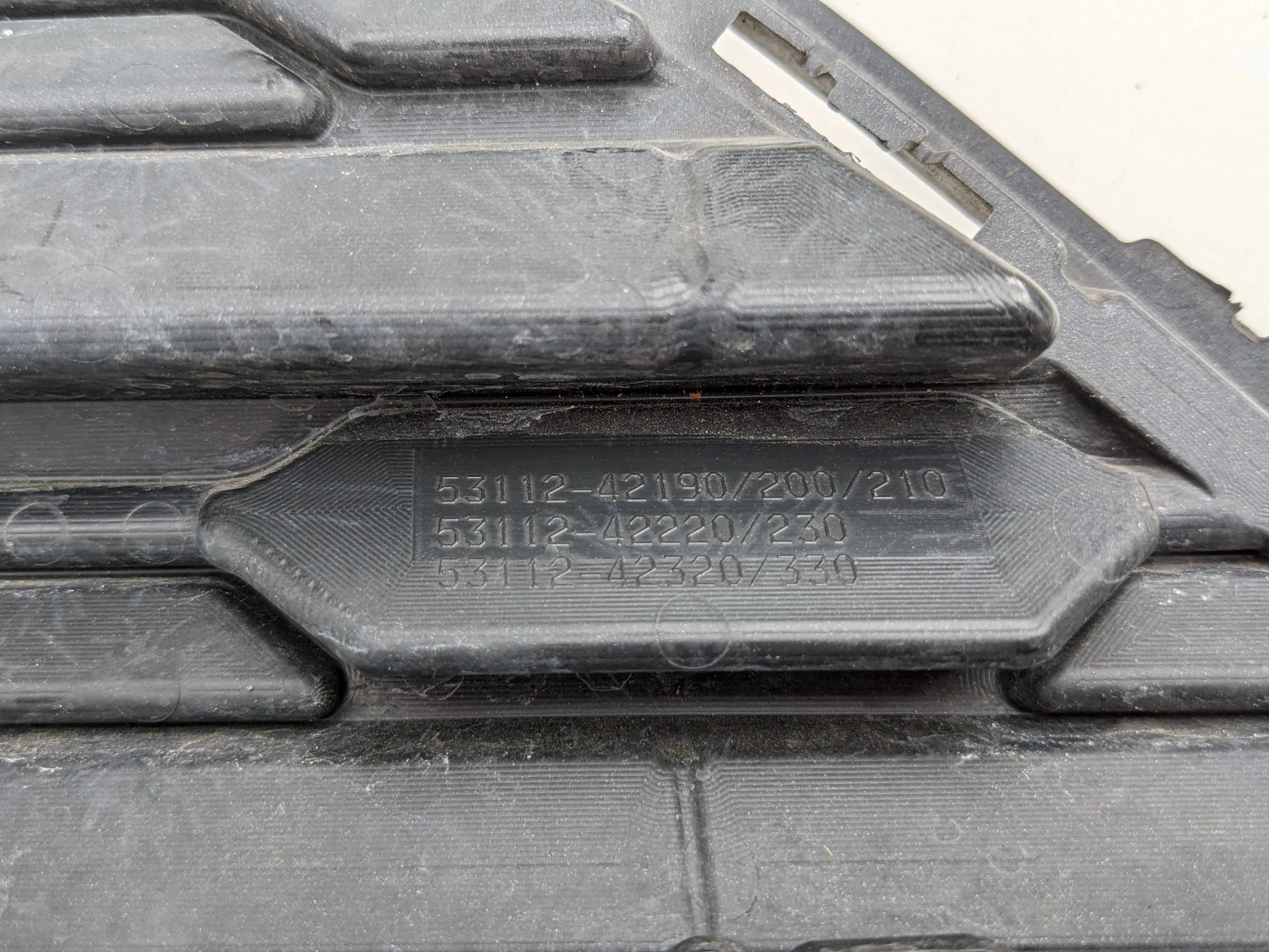 toyota-rav4-v-atrapa-grill-zderzaka-przod-18-23-53112-42220-53112-42221-ed-car.pl-6288755
