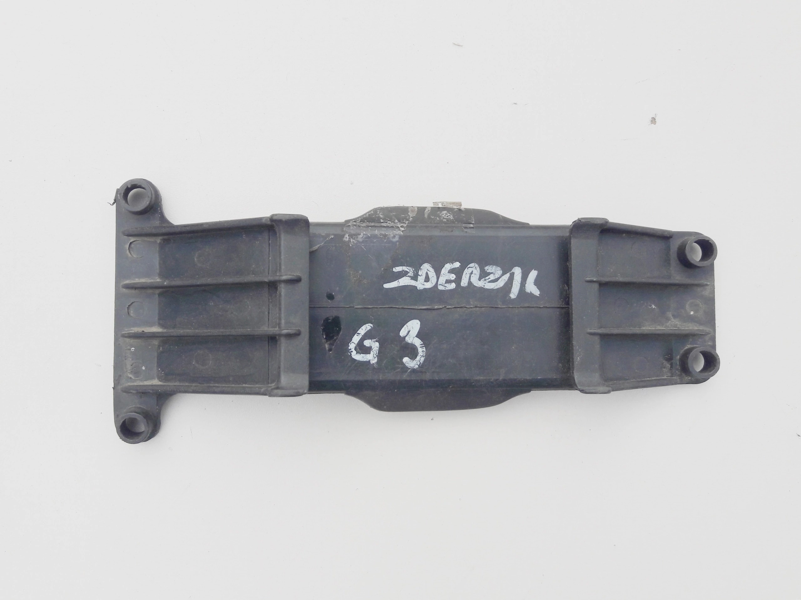 vw-golf-iii-1h0-slizg-zderzaka-przod-91-03-1h0807177-ed-car.pl-6686264