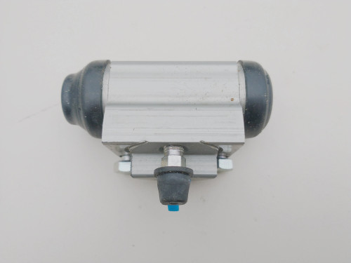 yaris-ii-cylinderek-hamulcowy-prawy-tyl-08-11-a47550-09101-ed-car.pl-6693076