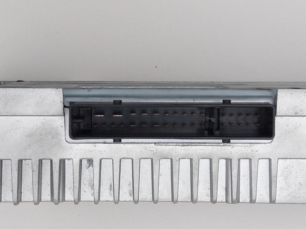 audi-a4-b8-a5-sq5-q5-wzmacniacz-radia-anteny-8r0035223g-ed-car.pl-4889389