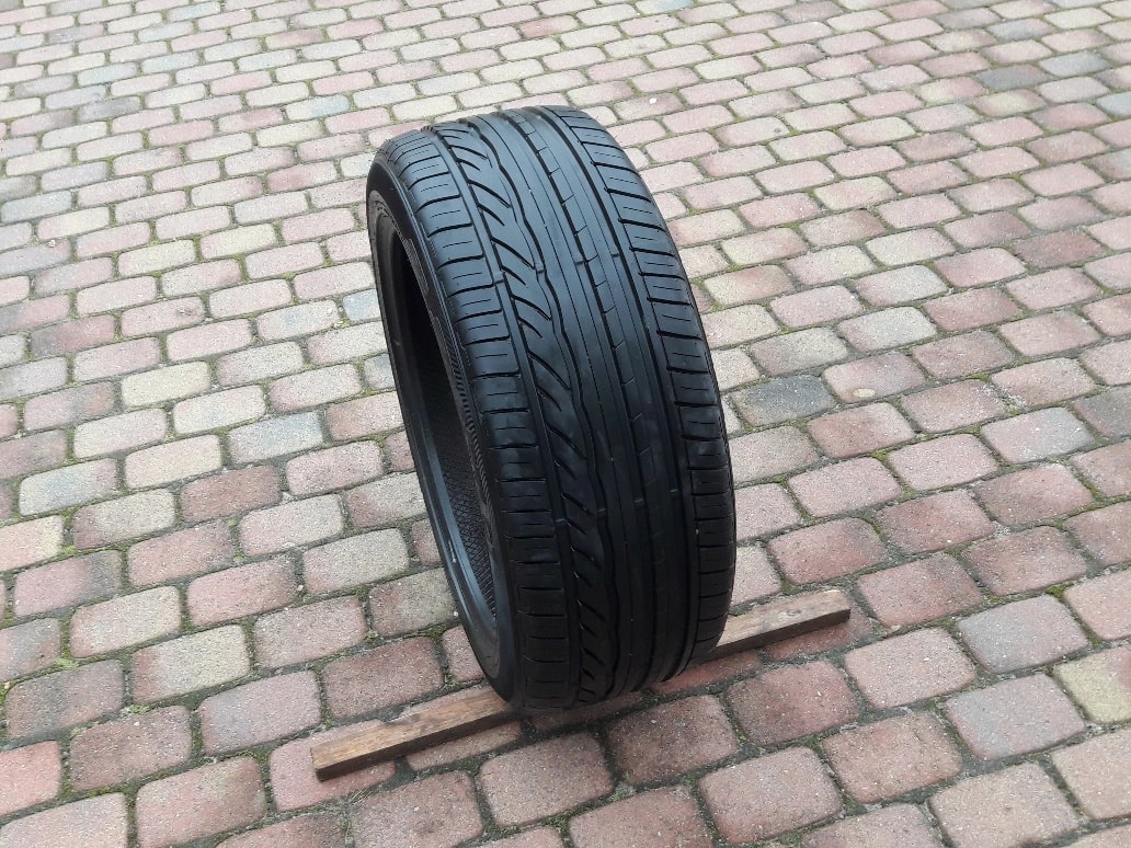 dunlop-sp-sport-01-opona-letnia-26545r21-2654521-104w-na-lato-ed-car.pl-6749056