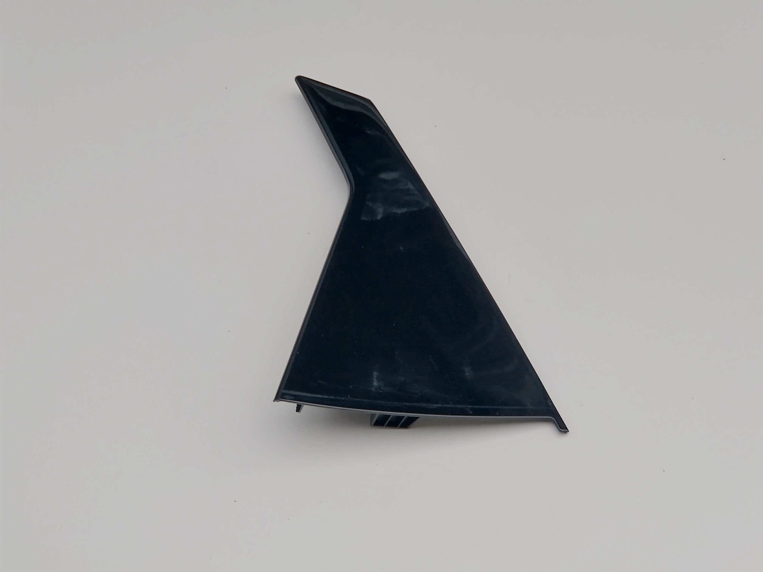 hyundai-tucson-iv-listwa-ramki-slupka-drzwi-lewy-tyl-20-23-83270-n7010-ed-car.pl-6749705