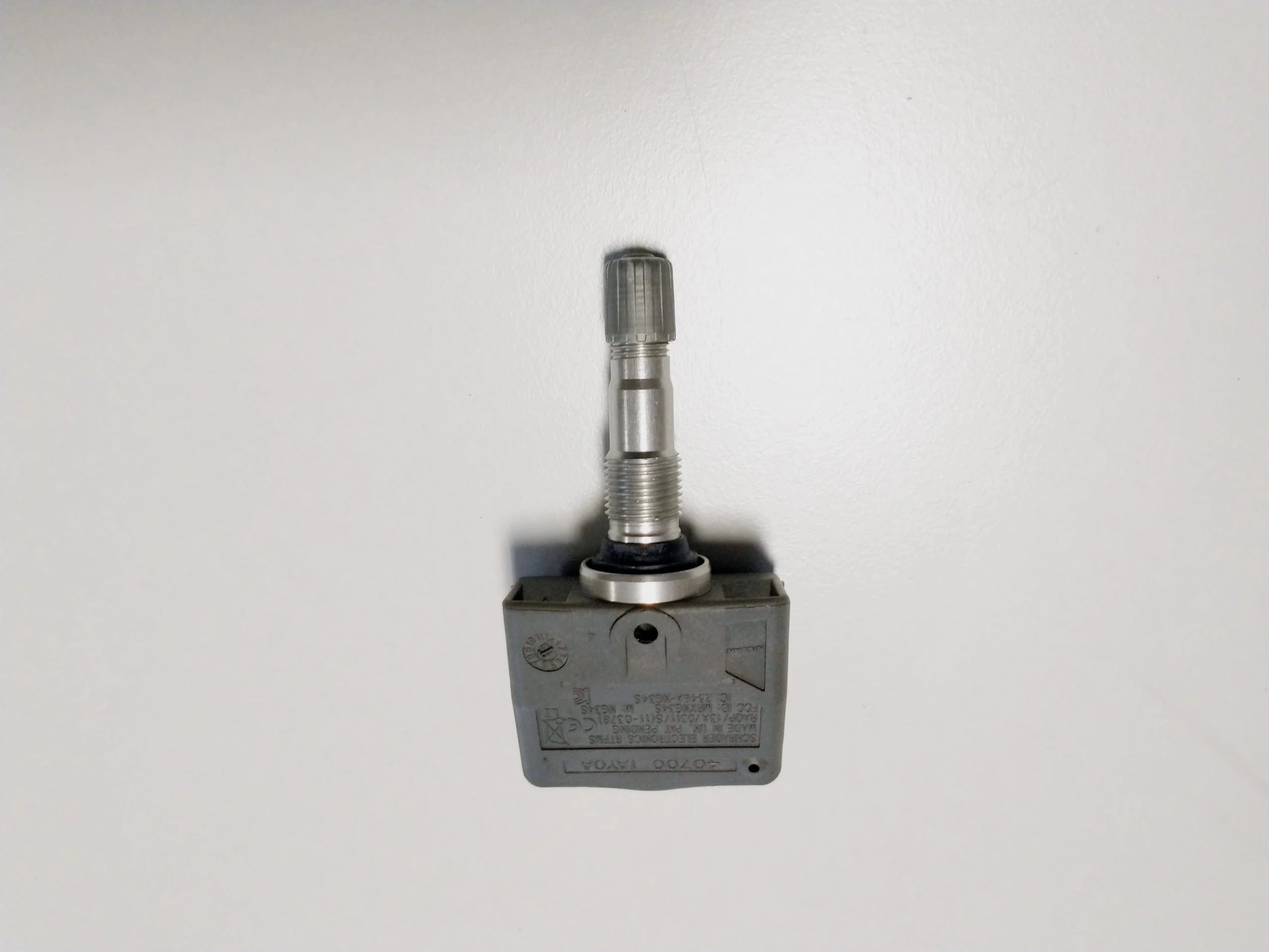 nissan-gt-r-czujnik-cisnienia-powietrza-w-oponie-407001ay0a-40700-1ay0a-ed-car.pl-6744471