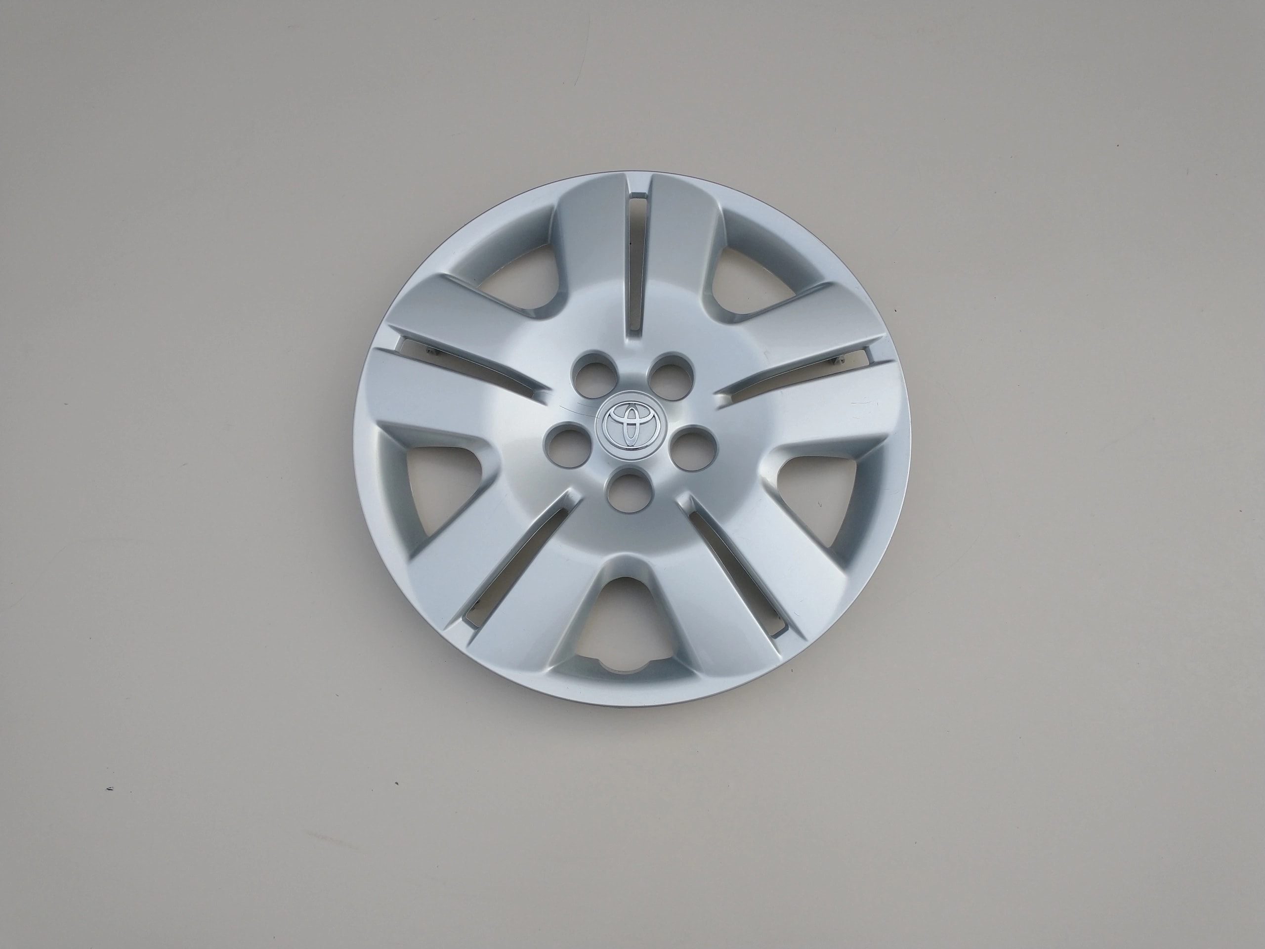 toyota-avensis-t25-i-lift-kolpak-felgi-15-42602-ca011-ed-car.pl-4864744