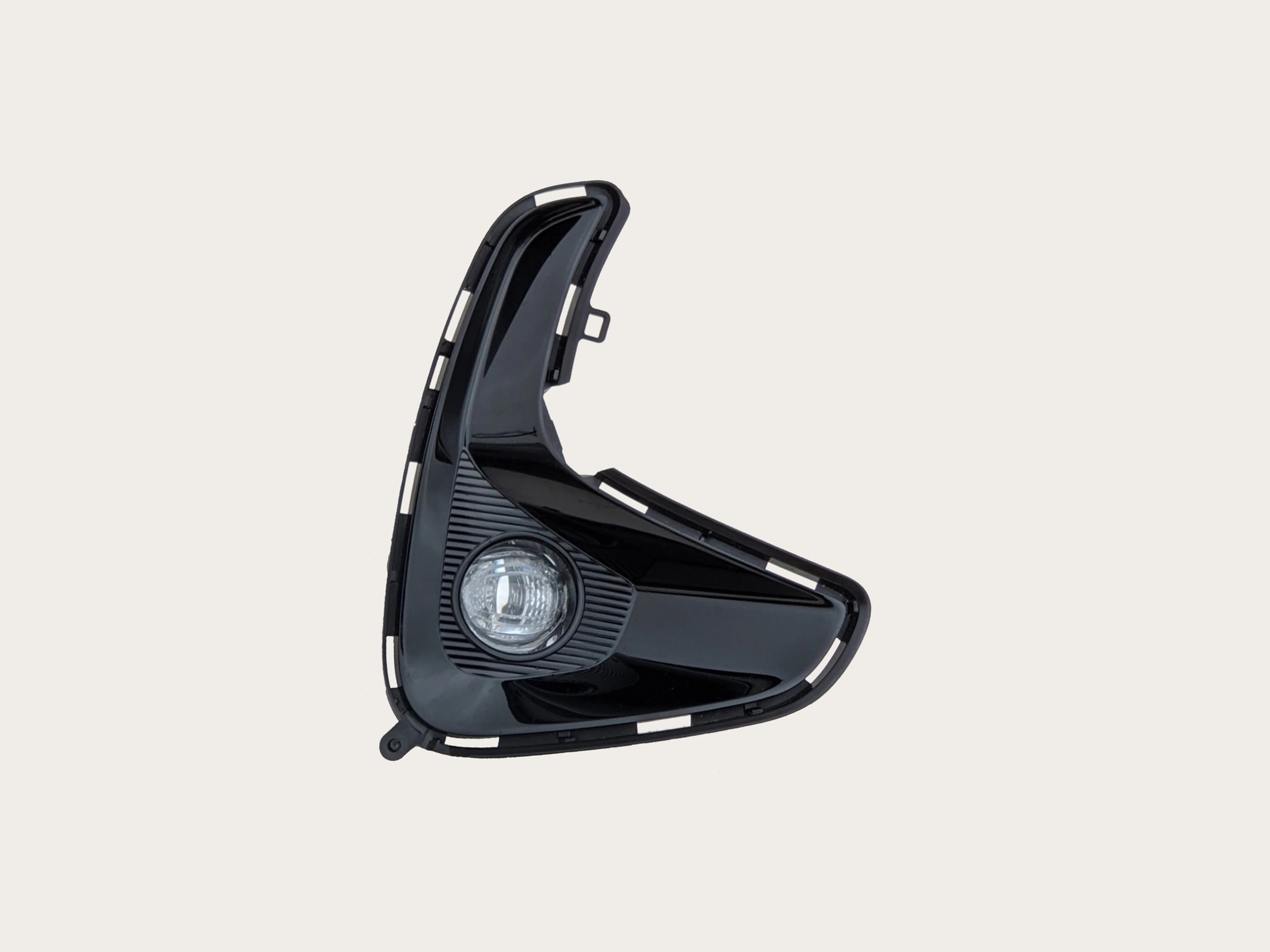 toyota-yaris-iv-ramka-kratka-halogen-prawy-przod-22-24-52112-0d210-81210-02190-ed-car.pl-6783292