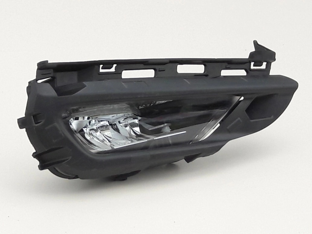 volvo-xc60-ii-swiatlo-drl-halogen-prawy-17-21-32337365-31425180-ed-car.pl