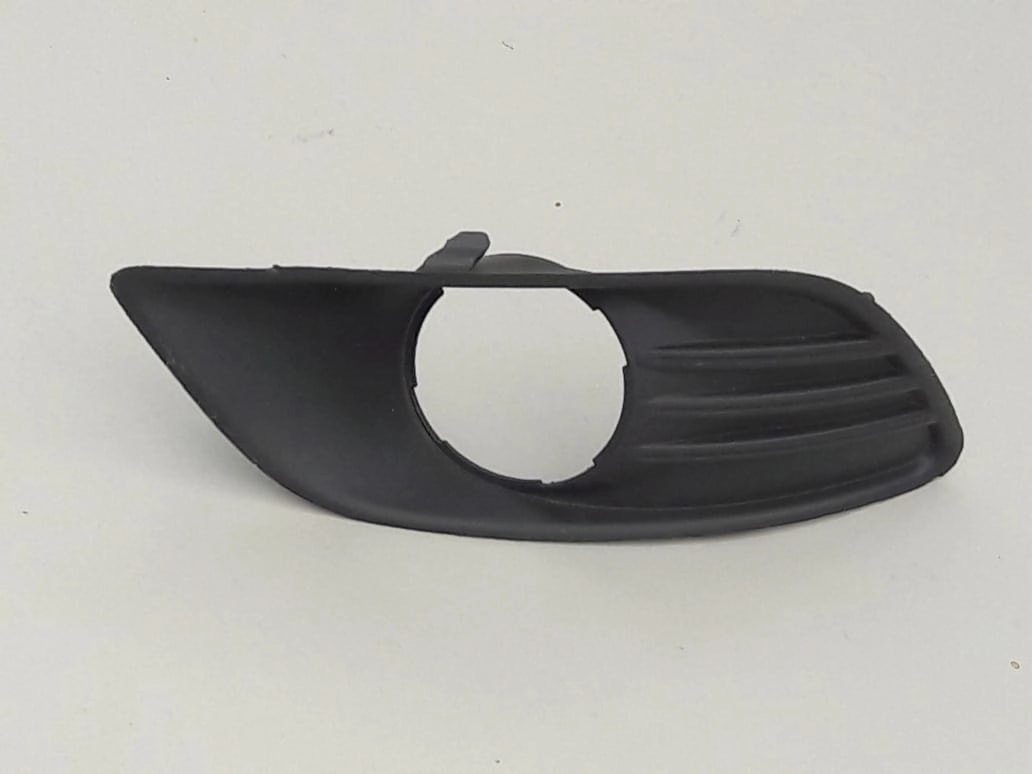 ford-focus-mk2-lift-ramka-halogenu-lewy-przod-07-11-8m51r-19953-ae-ed-car.pl-4890830