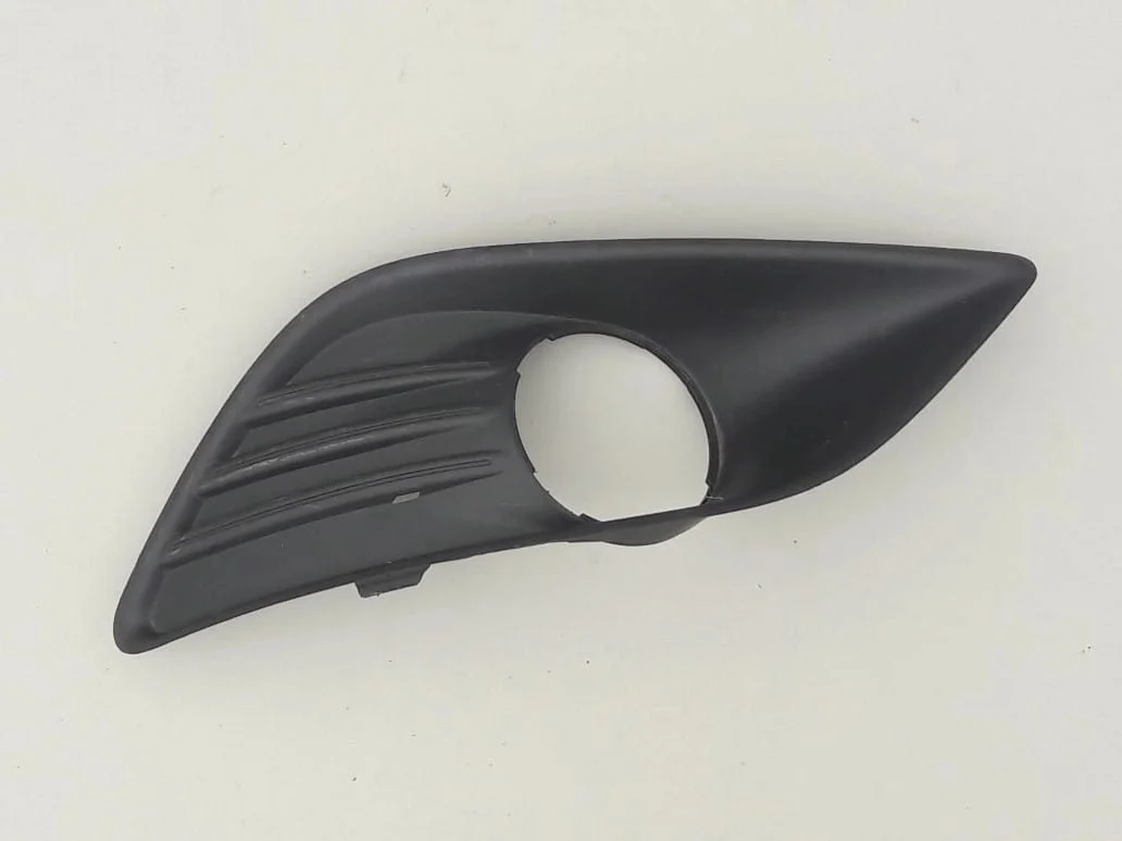ford-focus-mk2-lift-ramka-halogenu-prawy-przod-07-11-8m51-r19952-aew-ed-car.pl-4890833