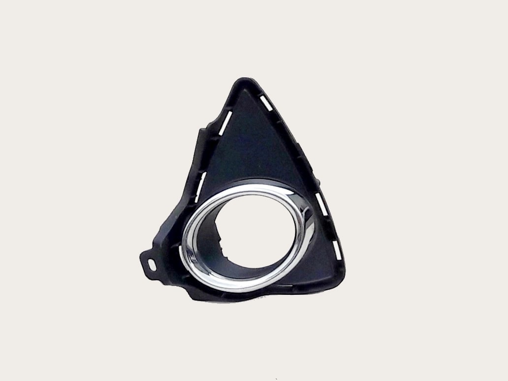 toyota-auris-ii-ramka-halogenu-lewy-przod-12-15-81482-02280-52126-02070-ed-car