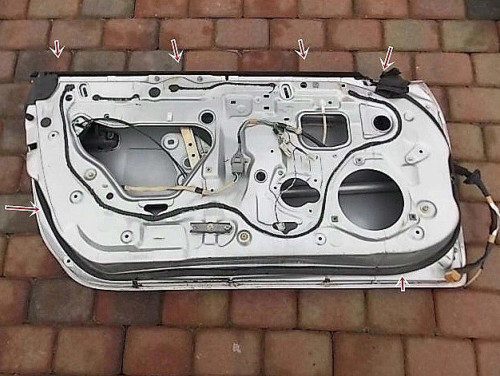 toyota-mr2-listwa-zgarniajaca-drzwi-lewy-przod-99-07-75712-17030-75712-17031-ed-car.pl-4864054