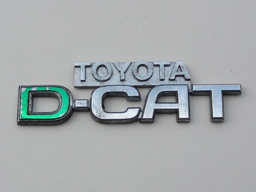 toyota-rav4-avensis-t25-emblemat-blotnika-d-cat-a75351-20060-ed-car.pl