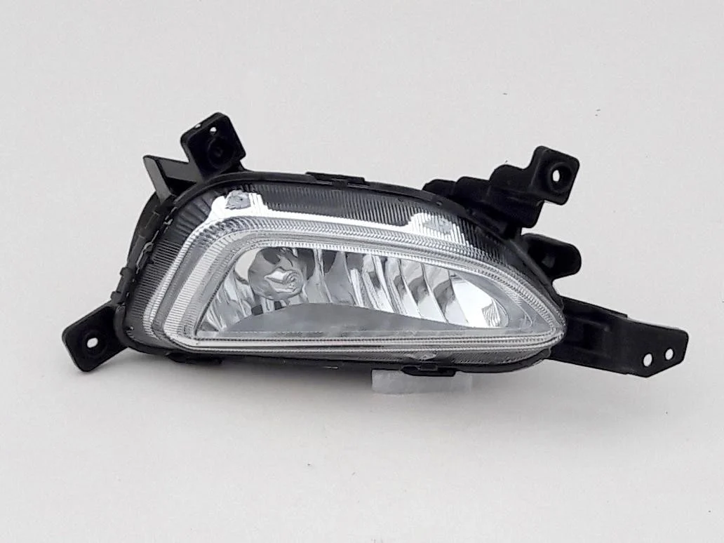 hyundai-tucson-iii-lampa-halogen-zderzaka-prawy-przod-15-92202-d7000-ed-car.pl-6191649