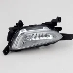 Hyundai Tucson III lampa halogen zderzaka prawy przód 15-