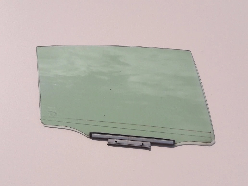 lexus-gs-iii-i-lift-szyba-z-drzwi-prawy-tyl-05-12-43r-00014-ed-car.pl-5332747