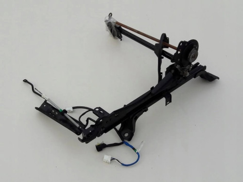 nissan-350z-lewa-szyna-oslona-fotela-02-09-uk-185g0-b1052-ed-car.pl-4891069