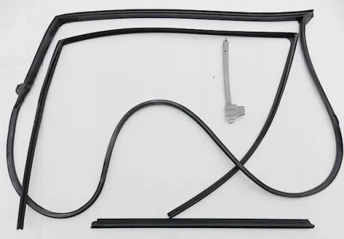 toyota-verso-listwa-zgarniajaca-szyby-lewy-przod-68171-0f020-ed-car.pl-4890227