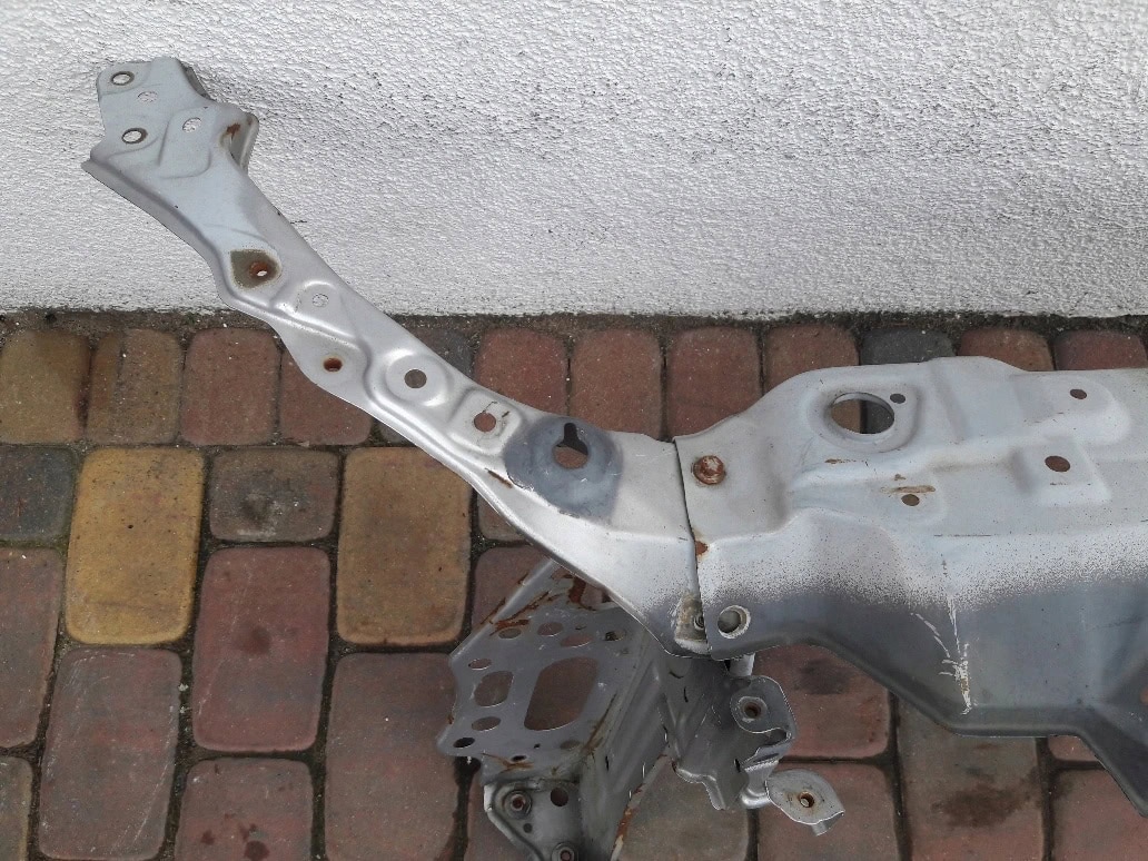 lexus-is-ii-is220-is250-e2-wzmocnienie-pas-przod-przedni-ed-car.pl-4859947