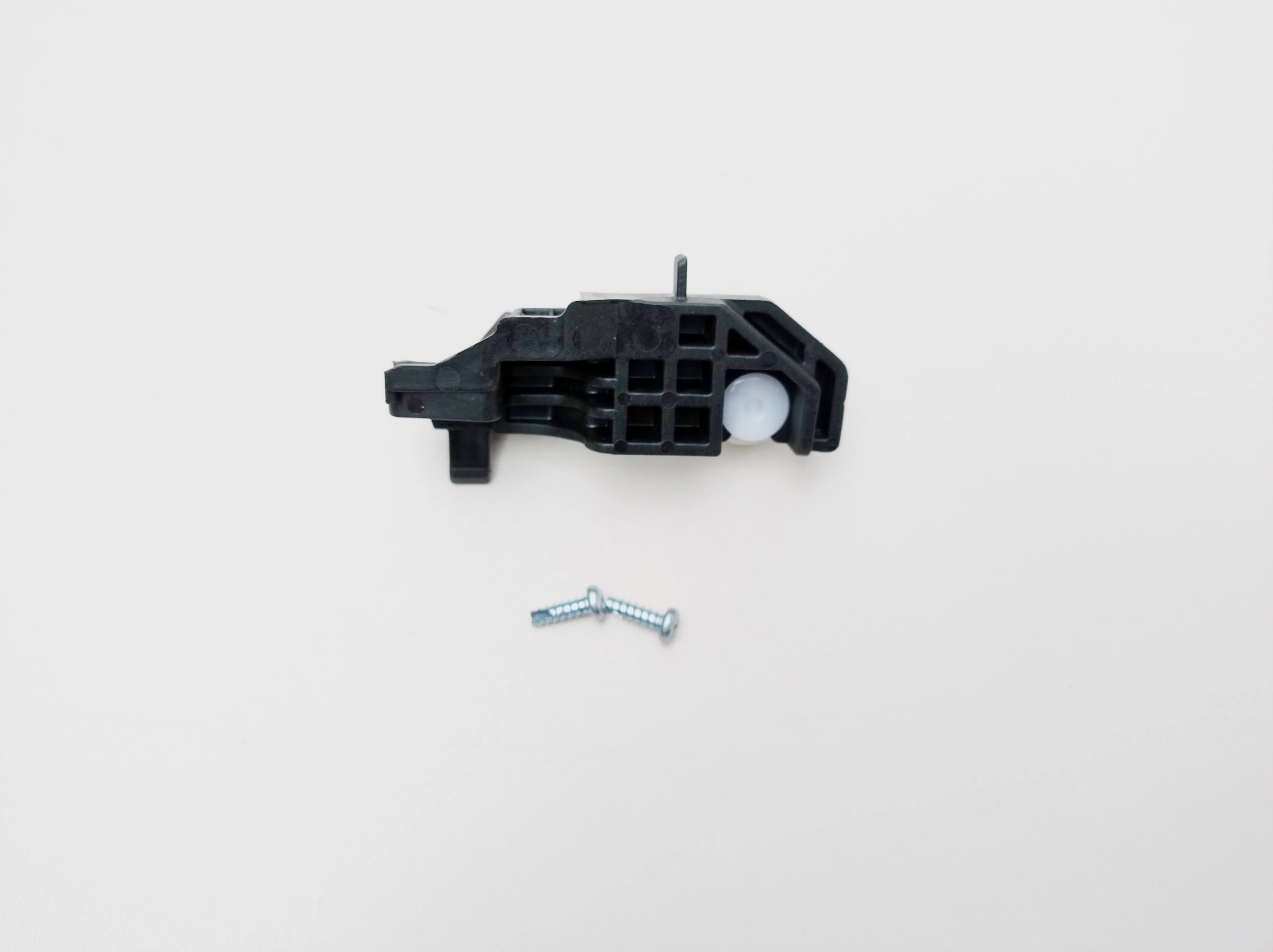 yaris-iii-p13-lift-slizg-lampy-zderzaka-prawy-tyl-14-17---ed-car.pl