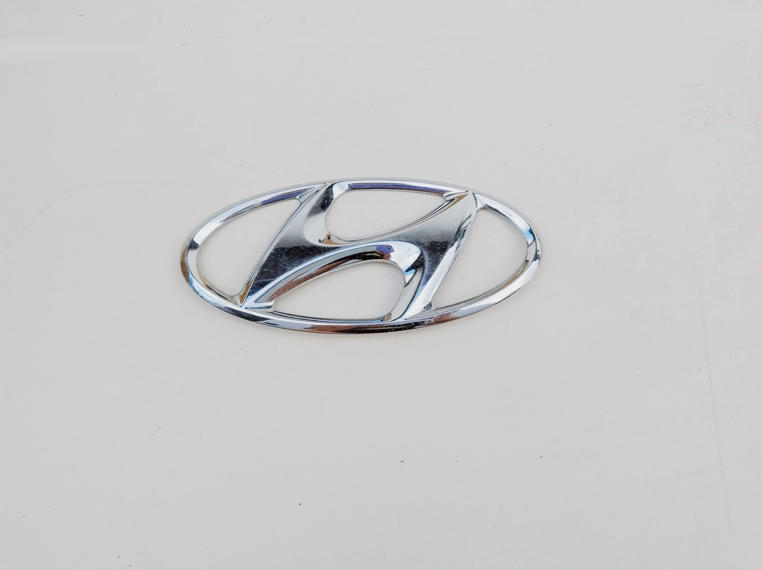 hyundai-sonata-entourage-emblemat-znaczek-atrapy-grilla-86300-4a910-ed-car.pl-6929395