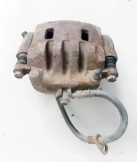 subaru-impreza-ii-gd-2-0-zacisk-hamulcowy-lewy-przod-ed-car.pl-4890356