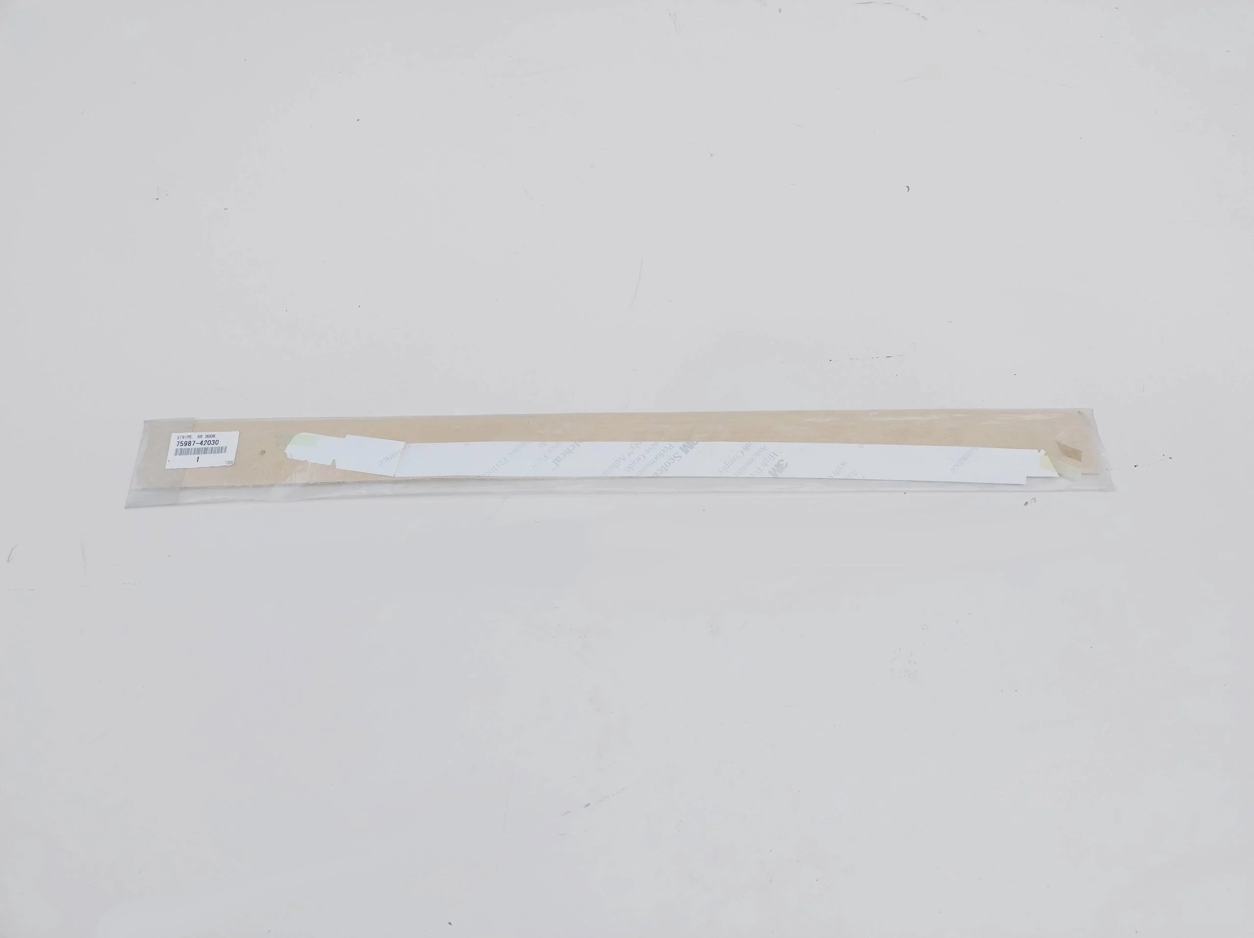 toyota-rav4-iii-naklejka-gorna-drzwi-prawy-tyl-05-12-75987-42030-ed-car.pl-6930326