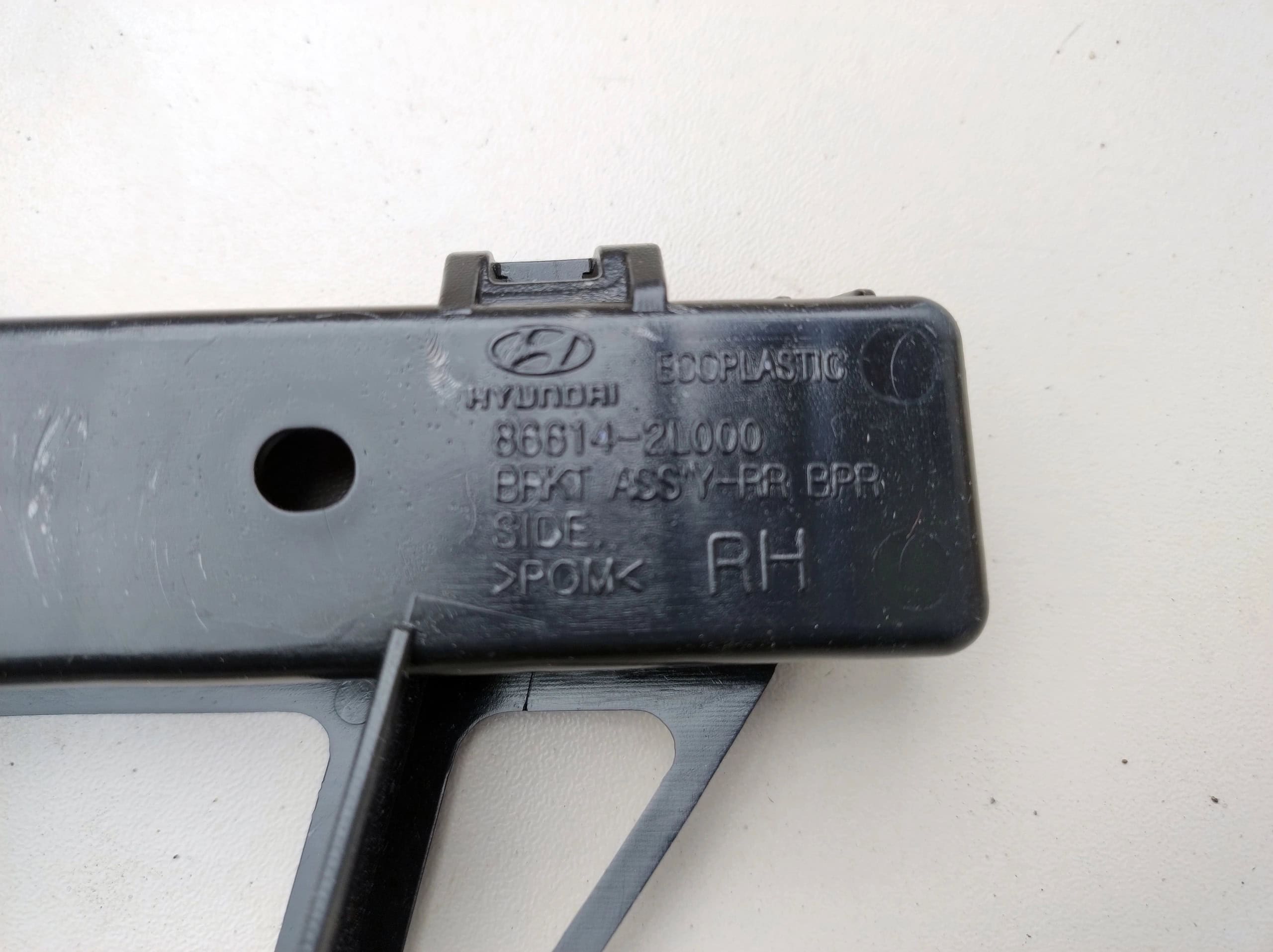 hyundai-i30-i-hb-slizg-zderzaka-prawy-tyl-06-12-86614-2l000-ed-car