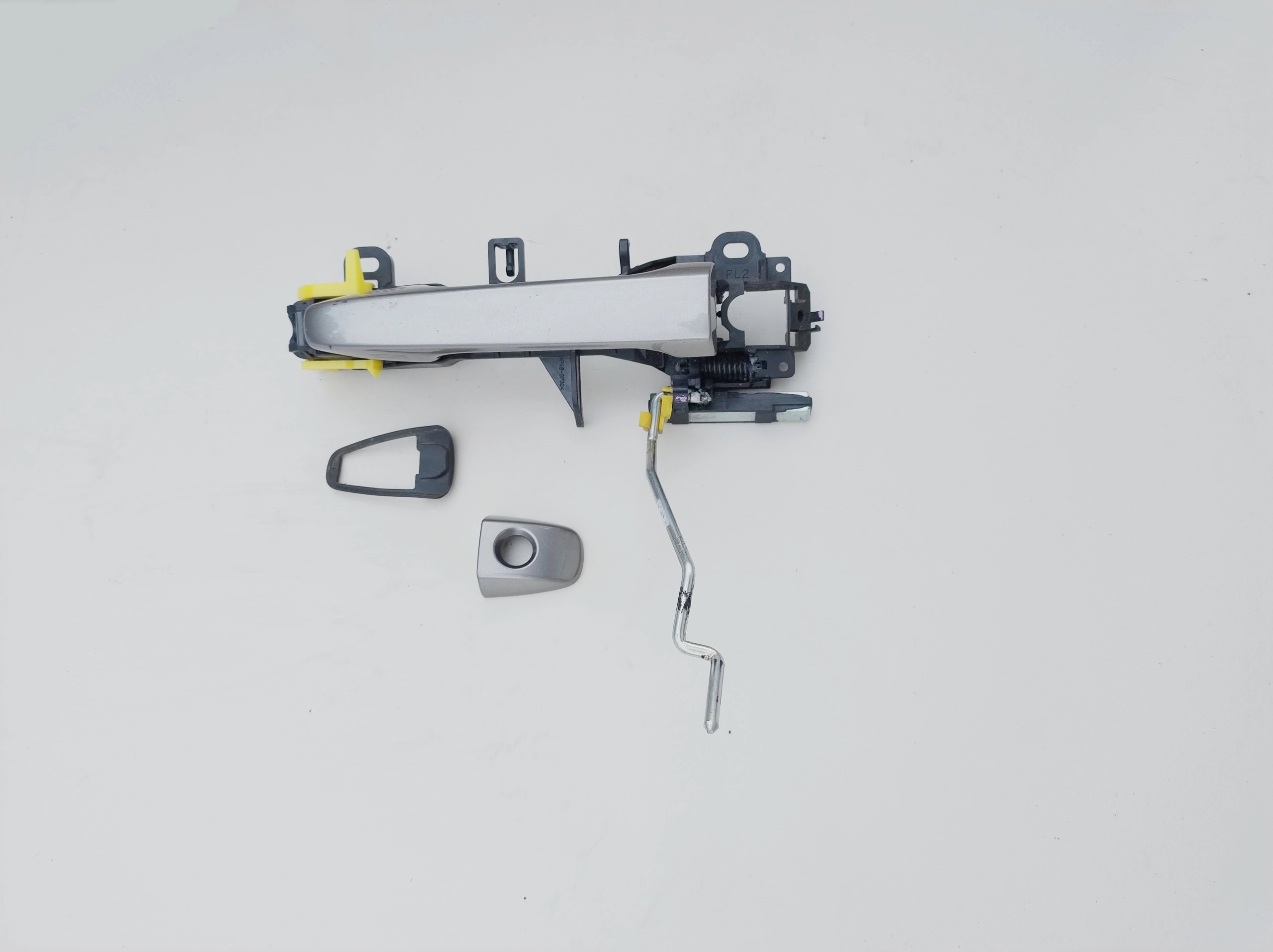 toyota-verso-r2-klamka-drzwi-lewy-przod-09-18-ed-car