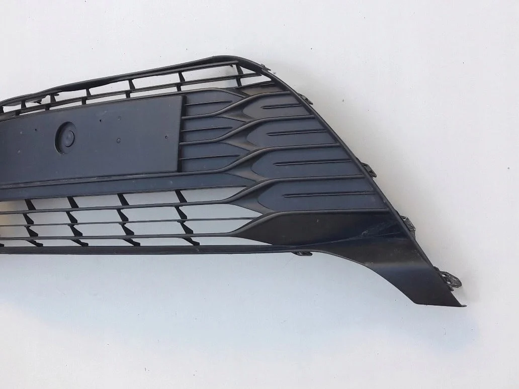 toyota-yaris-iii-2-lift-atrapa-kratka-zderzaka-przod-17-53102-0d120-ed-car.pl-4858825
