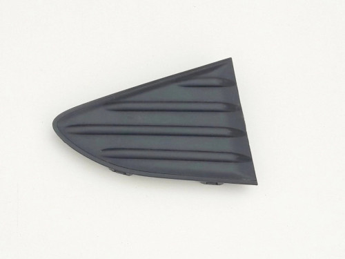 toyota-yaris-iii-2-lift-zaslepka-zderzaka-prawy-tyl-17-a52681-0d010-ed-car.pl-6200509