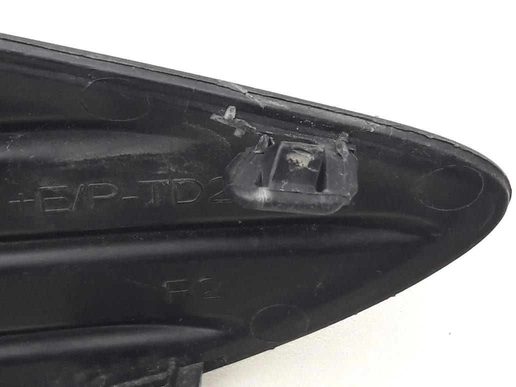 toyota-yaris-iii-2-lift-zaslepka-zderzaka-prawy-tyl-17-a52681-0d010-ed-car.pl-6200509