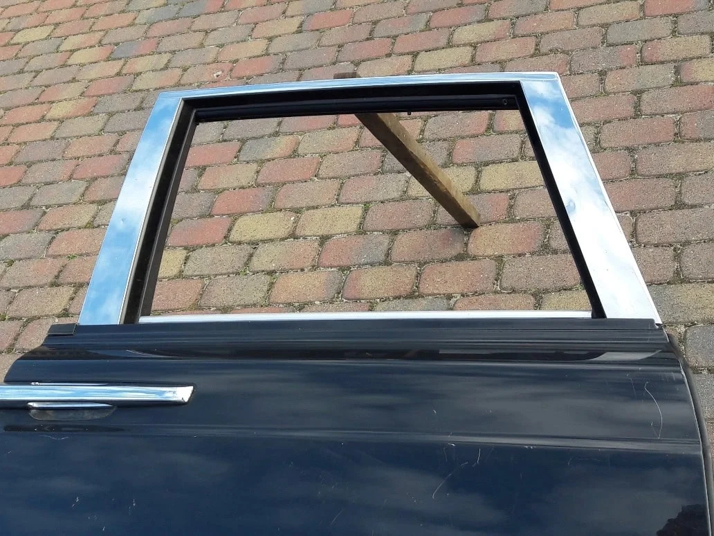 rolls-royce-phantom-i-vii-rr1-sedan-drzwi-lewe-lewy-tyl-41-52-7180971-ed-car.pl-4859312