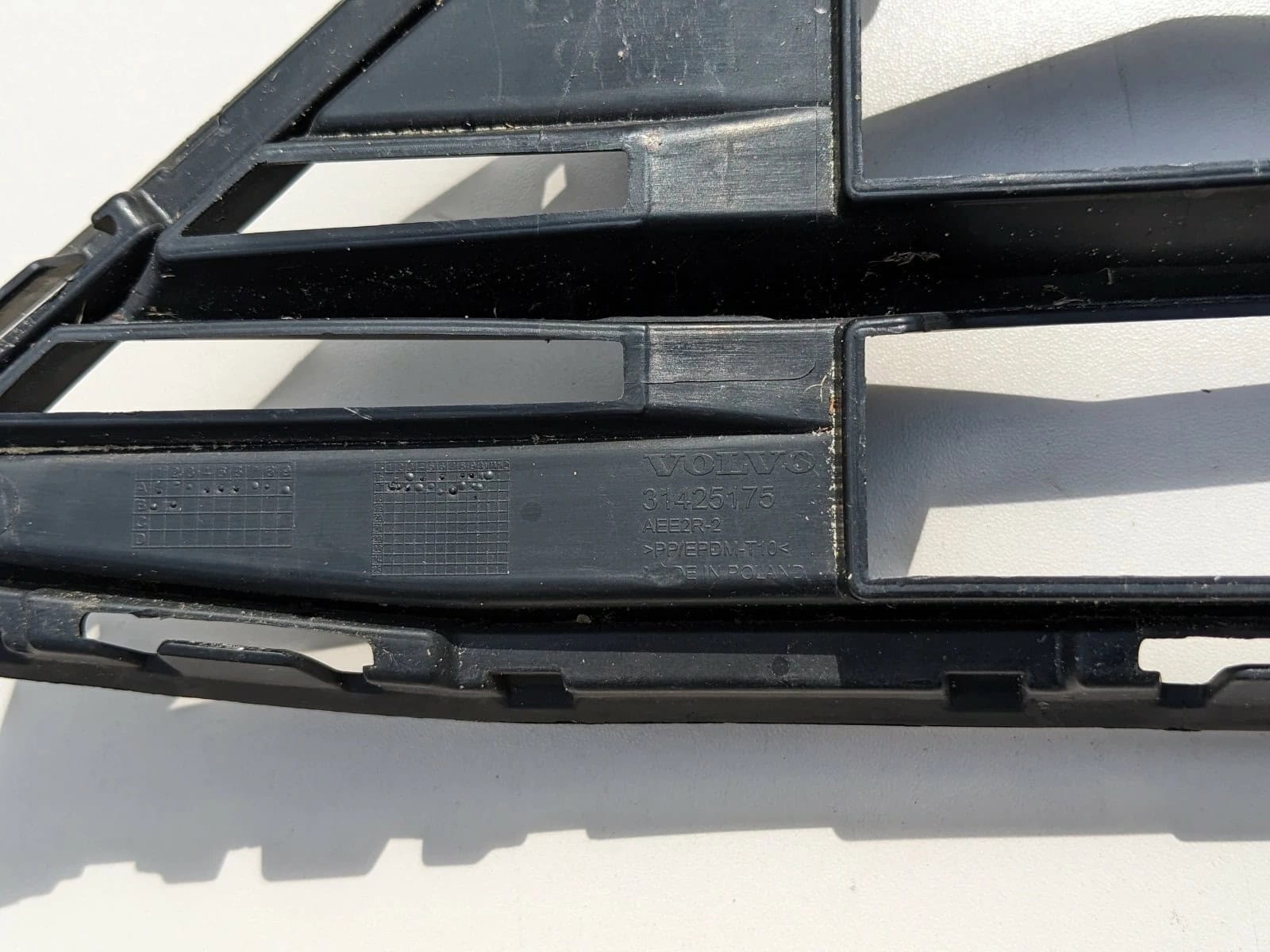 volvo-xc60-ii-kratka-dolna-zderzaka-przod-17-22-31425175-ed-car.pl-6358934