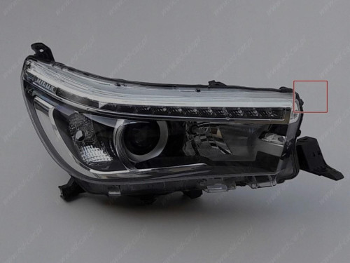 hilux-viii-lampa-led-reflektor-prawy-przod-15-20-a81110-0k792-ed-car.pl