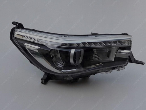 hilux-viii-lampa-led-reflektor-prawy-przod-15-20-a81110-0k792-ed-car.pl