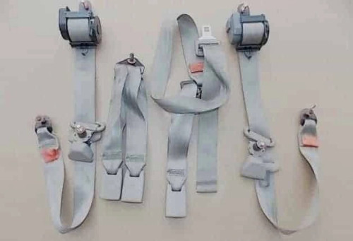 kia-carens-i-pas-bezpieczenstwa-lewy-prawy-tyl-99-02-ed-car.pl-4889359