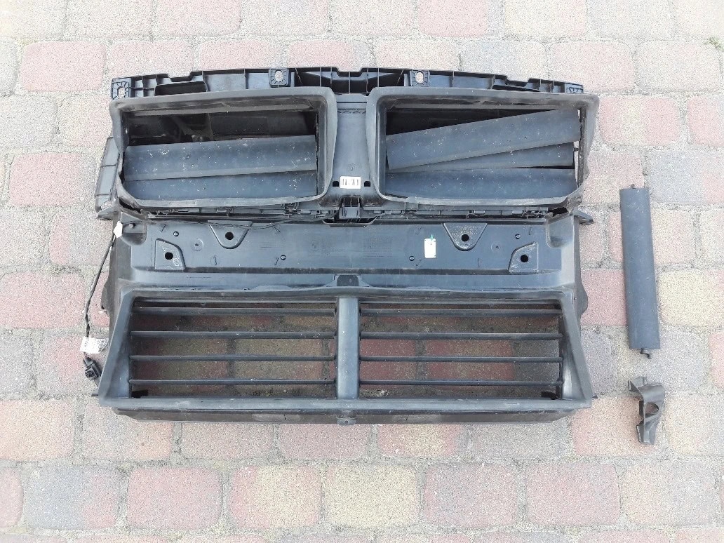 bmw-2-f45-f46-zaluzja-wlot-kierownica-kanal-tunel-174187798-ed-car