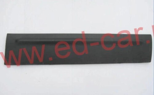 ford-maverick-listwa-z-drzwi-prawy-przod-01-07-ec13-51rd0-ed-car