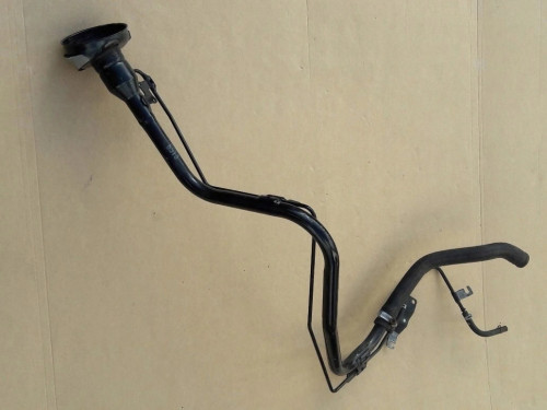 infiniti-g35-g37-sedan-wlot-rura-wlewu-paliwa-08-456465656-ed-car