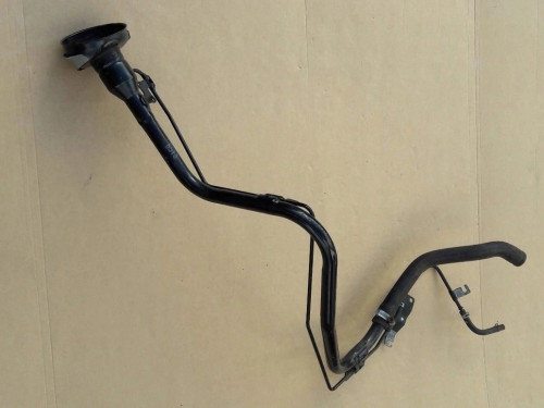 infiniti-g35-g37-sedan-wlot-rura-wlewu-paliwa-08-456465656-ed-car